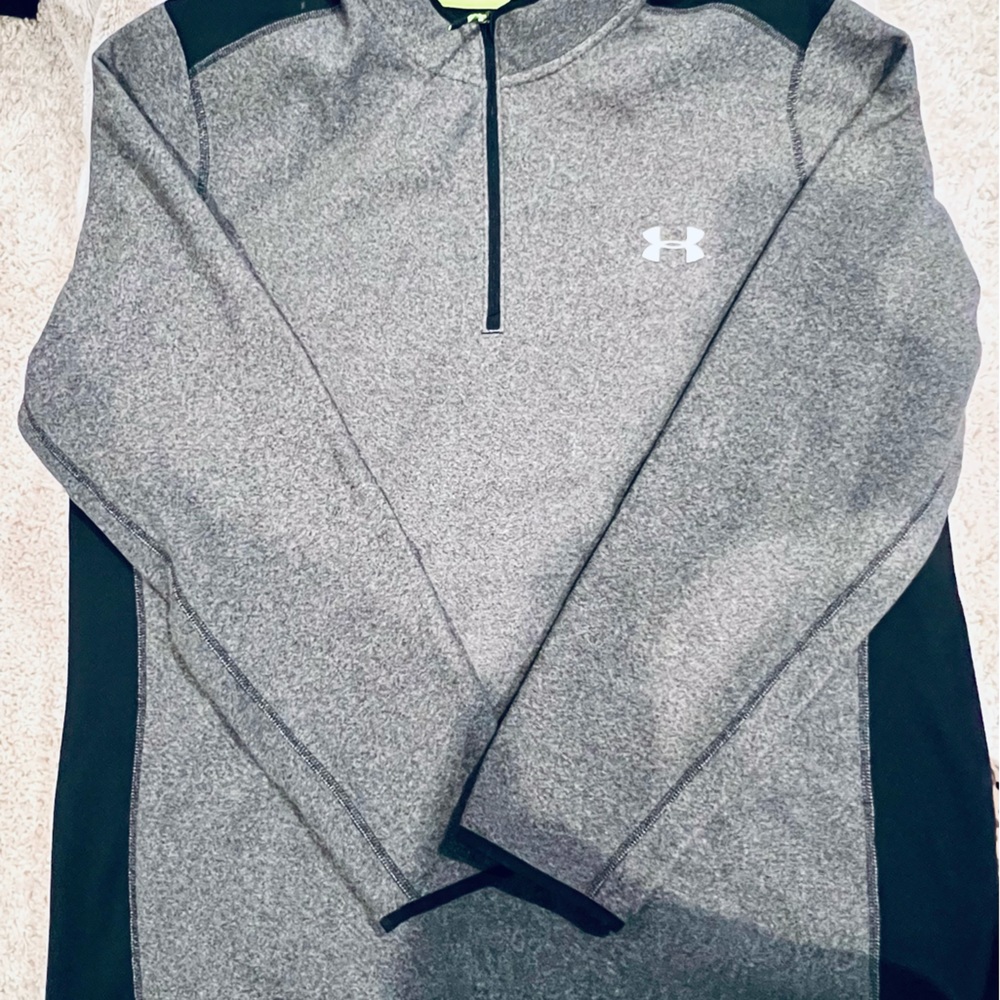 Under Armour mens half zip gray cold gear fleece pullover